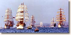 Voiles de la Libert 1989: parade des grands voiliers en baie de Seine. photo B. Brelivet